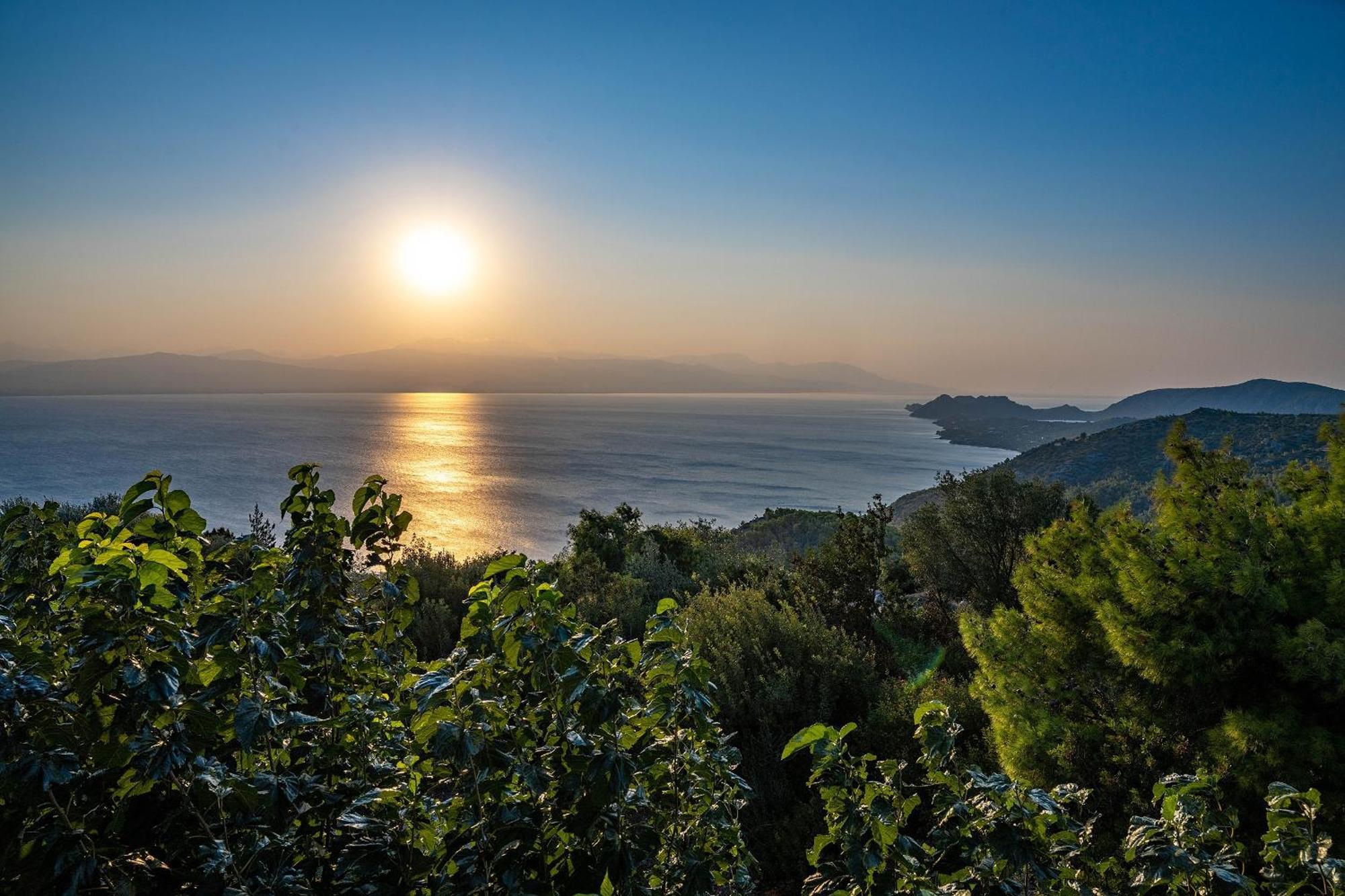 Genesis Hotel Loutraki  Bagian luar foto