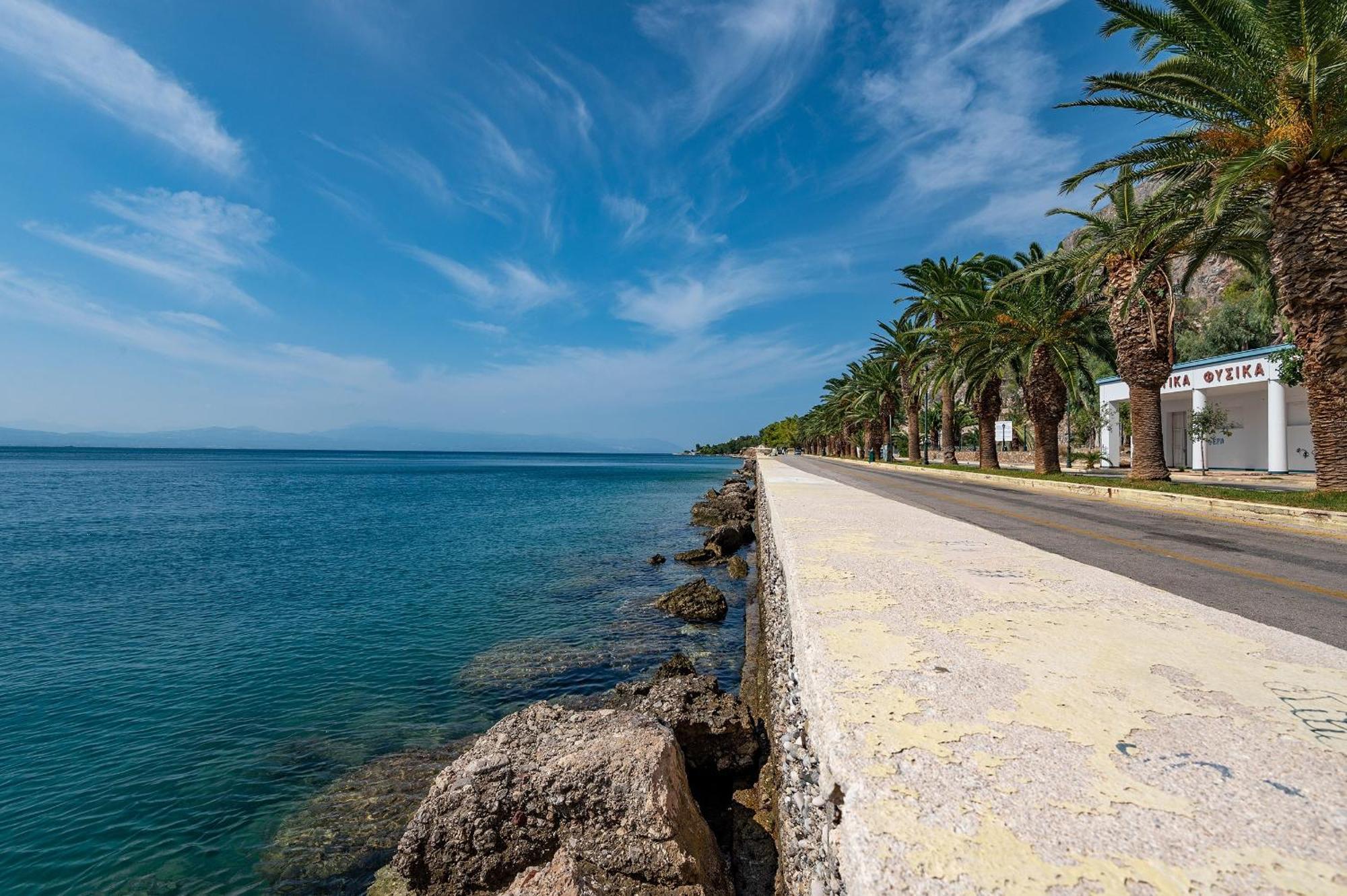 Genesis Hotel Loutraki  Bagian luar foto