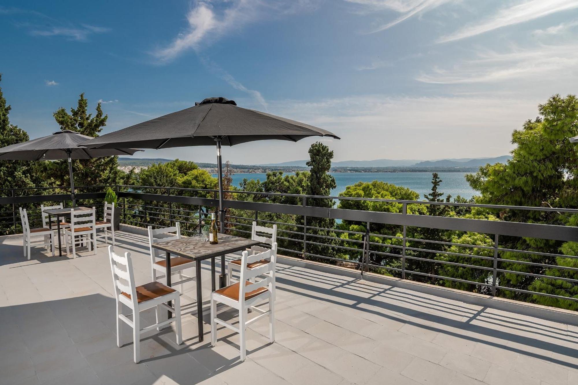 Genesis Hotel Loutraki  Bagian luar foto